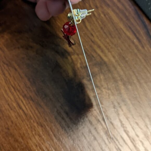 Red Starfish Earrings - Picture 5 of 10